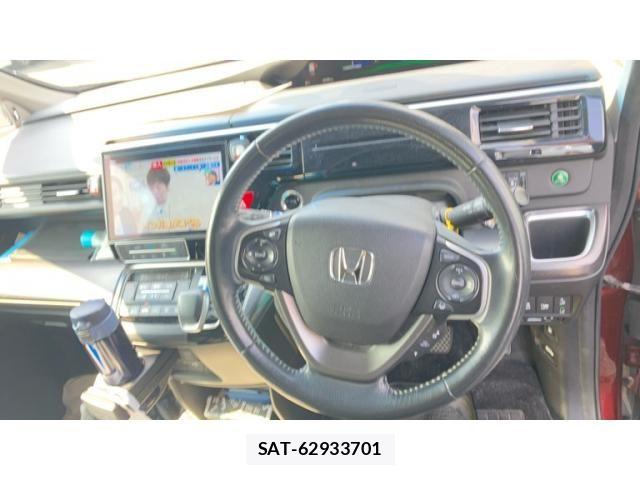 Honda STEP WGN 2018-04 8338031-19