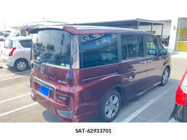 Honda STEP WGN 2018-04 8338031-6