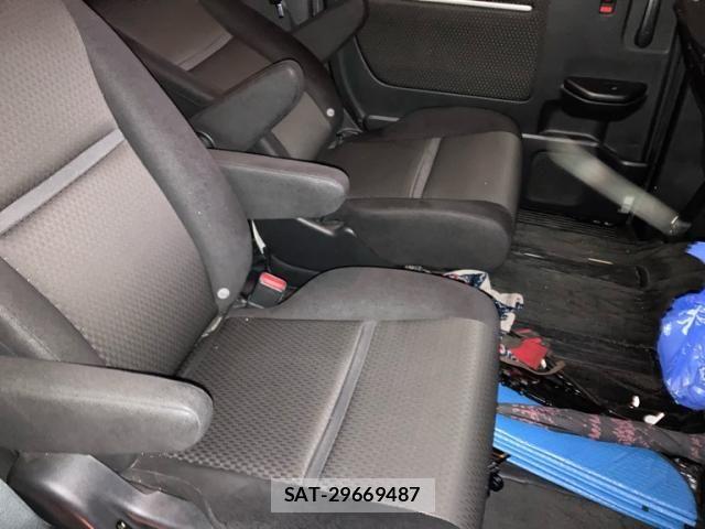 Honda STEP WGN 2018-01 8372236-11