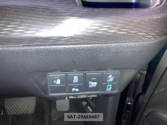 Honda STEP WGN 2018-01 8372236-16