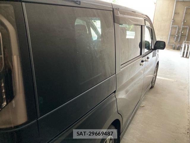 Honda STEP WGN 2018-01 8372236-5