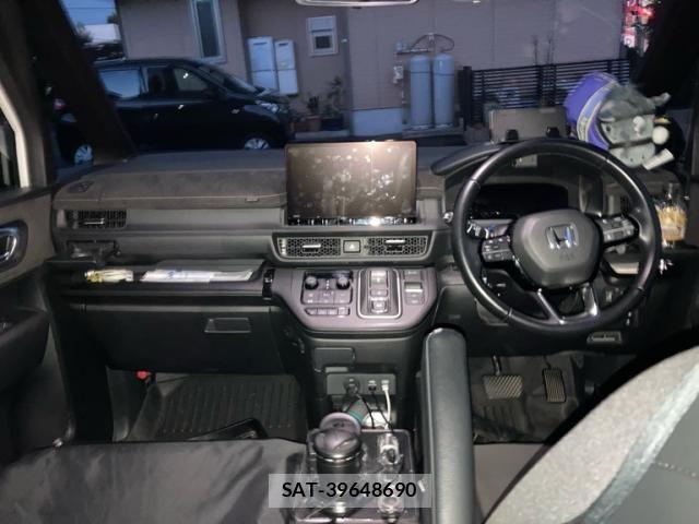 Honda STEP WGN 2023-11 8458530-12