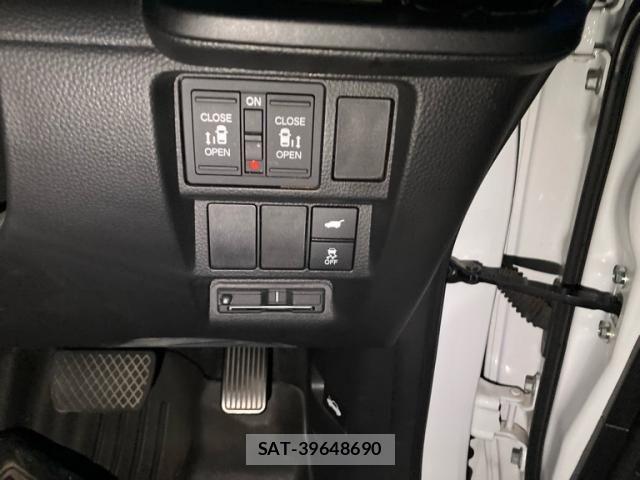 Honda STEP WGN 2023-11 8458530-16