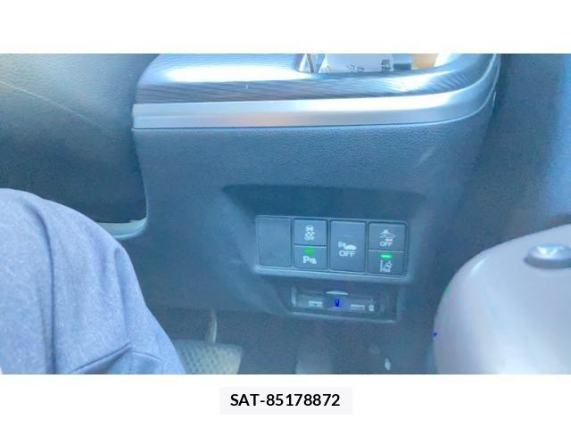 Honda STEP WGN 2018-05 8527537-15