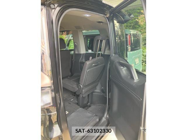 Honda STEP WGN 2018-03 8746086-19