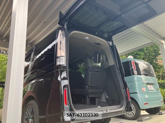 Honda STEP WGN 2018-03 8746086-20