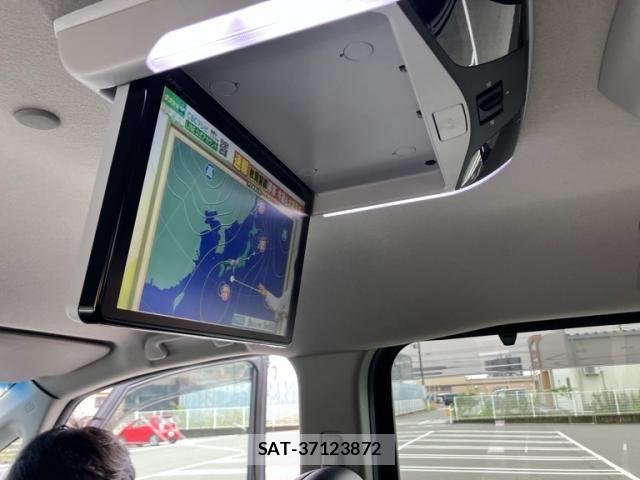 Honda STEP WGN 2018-04 8782187-10