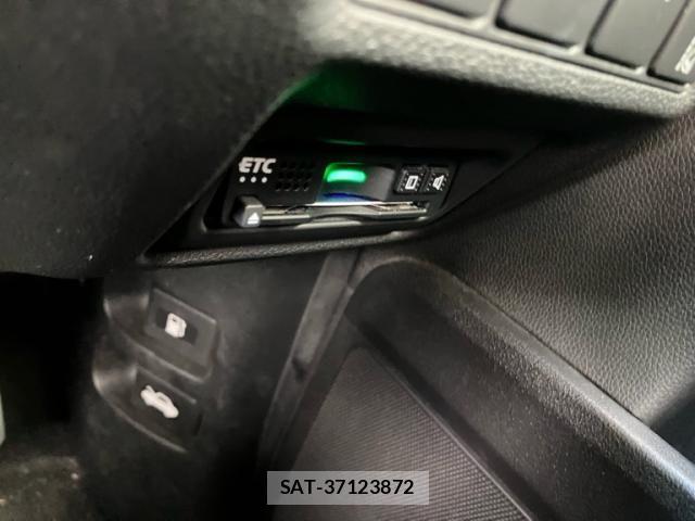 Honda STEP WGN 2018-04 8782187-20
