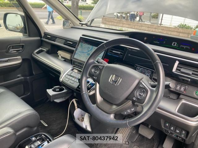 Honda STEP WGN 2018-01 8797599-17