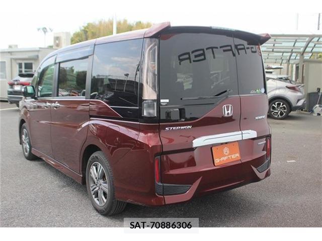 Honda STEP WGN 2018-02 6615063-11