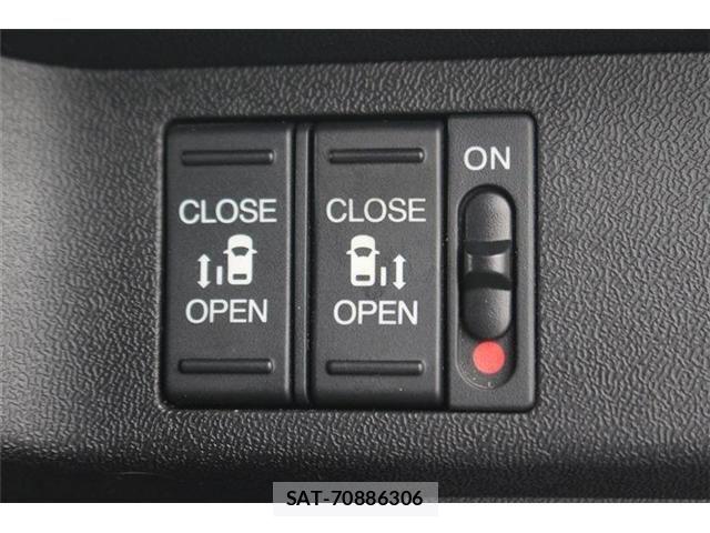 Honda STEP WGN 2018-02 6615063-2