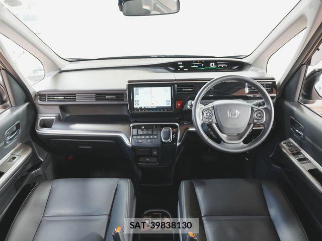 Honda STEP WGN 2017-11 6678241-1