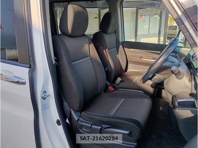 Honda STEP WGN 2018-03 6678243-17
