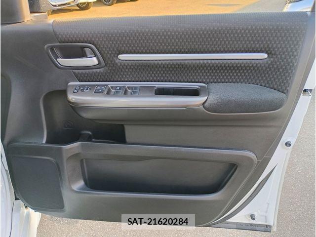 Honda STEP WGN 2018-03 6678243-18