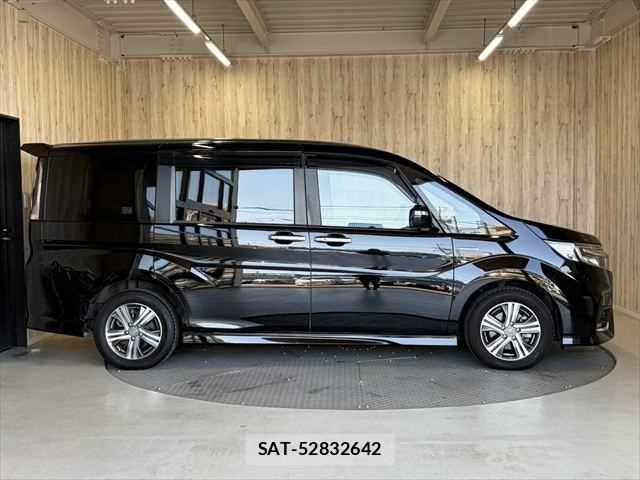 Honda STEP WGN 2017-09 6791650-19
