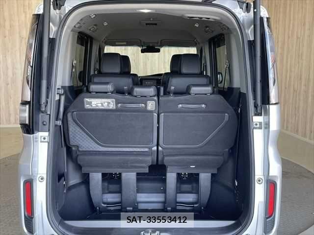 Honda STEP WGN 2017-12 6791643-10