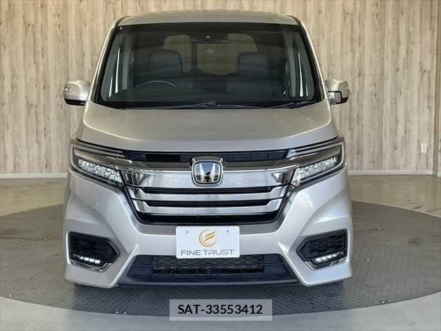 Honda STEP WGN 2017-12 6791643-15