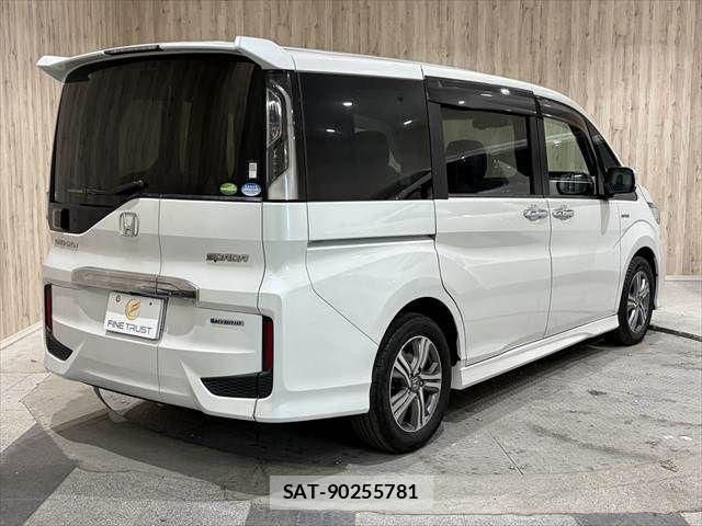 Honda STEP WGN 2017-10 6791652-21