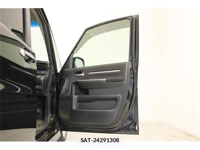 Honda STEP WGN 2018-07 6913634-28