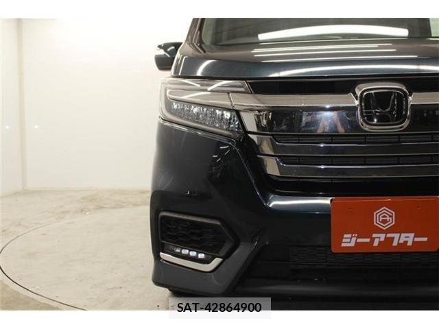 Honda STEP WGN 2018-04 6913633-10