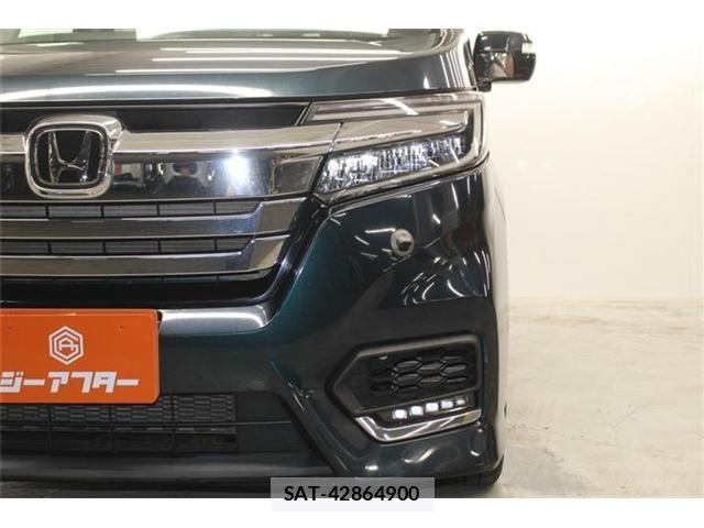 Honda STEP WGN 2018-04 6913633-13