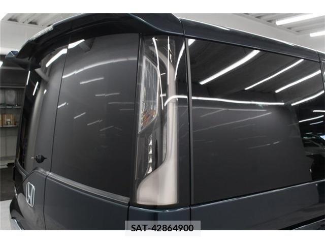 Honda STEP WGN 2018-04 6913633-18