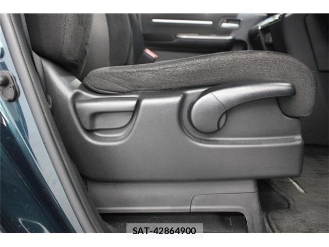 Honda STEP WGN 2018-04 6913633-27