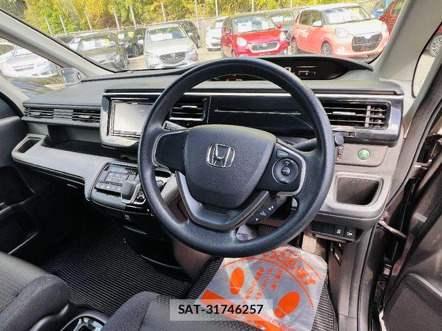 Honda STEP WGN 2019-03 7021669-17