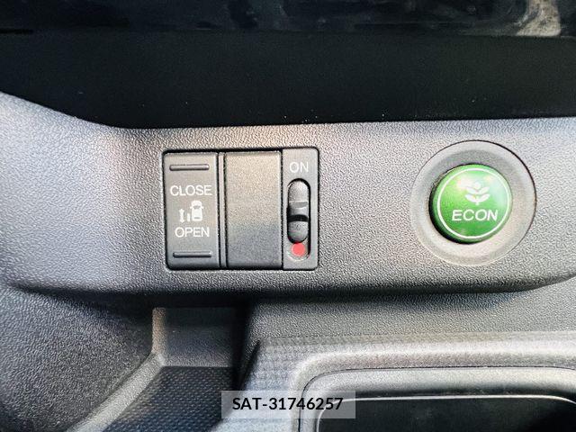 Honda STEP WGN 2019-03 7021669-20