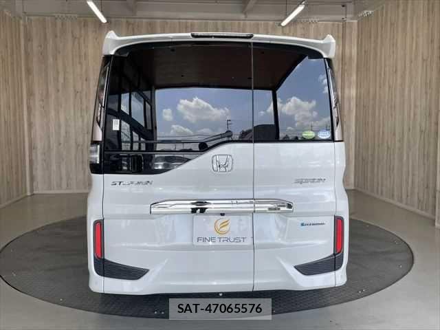 Honda STEP WGN 2017-11 7060891-22