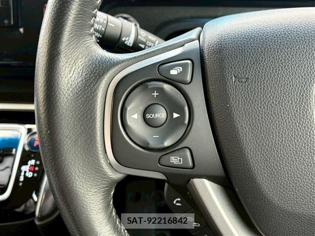 Honda STEP WGN 2019-04 7060889-22