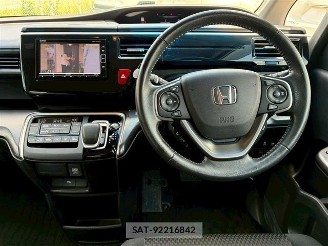 Honda STEP WGN 2019-04 7060889-29