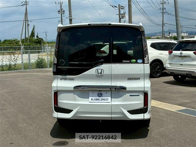Honda STEP WGN 2019-04 7060889-6