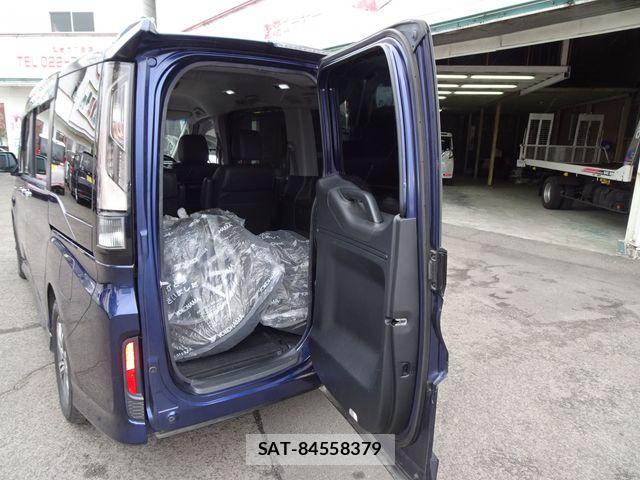 Honda STEP WGN 2018-07 7060890-18