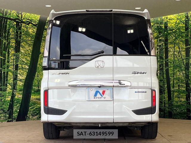 Honda STEP WGN 2018-03 7225592-14