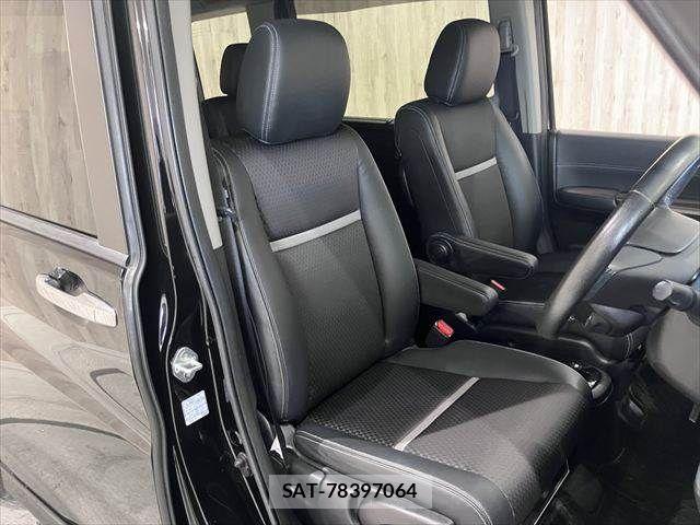 Honda STEP WGN 2019-04 7330355-6