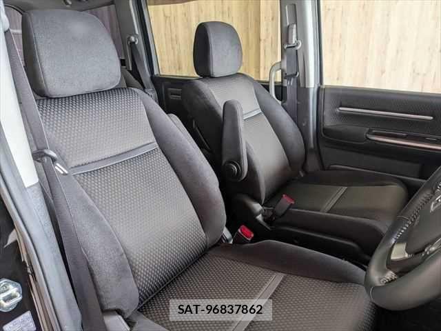 Honda STEP WGN 2017-12 7359988-9