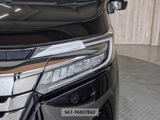 Honda STEP WGN 2017-12 7359988-23