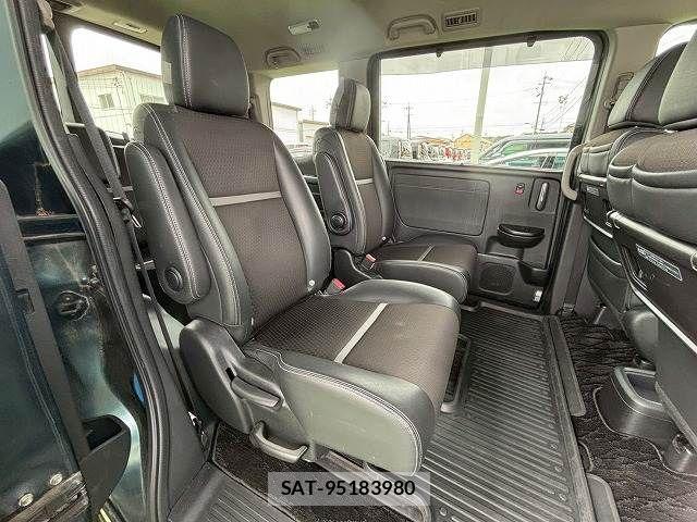 Honda STEP WGN 2021-08 7359983-12
