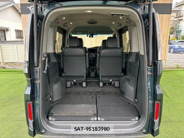 Honda STEP WGN 2021-08 7359983-14