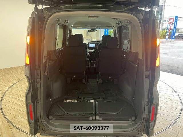 Honda STEP WGN 2018-03 7503060-12