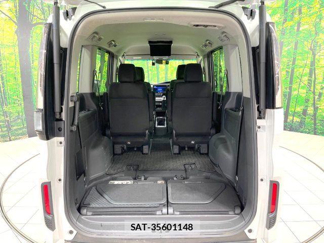 Honda STEP WGN 2018-08 7562922-11