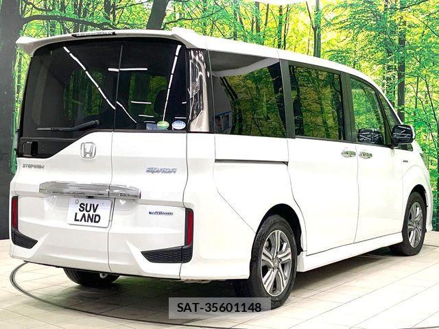 Honda STEP WGN 2018-08 7562922-17