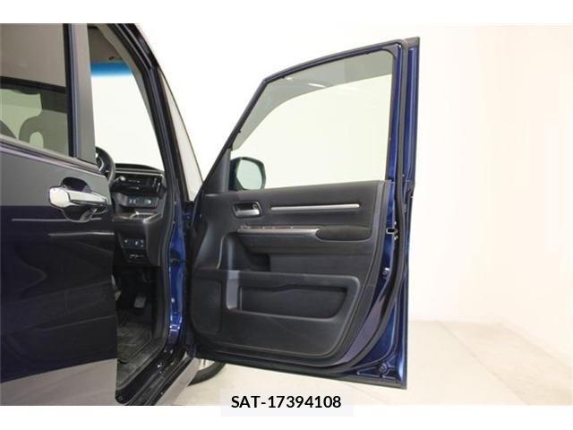 Honda STEP WGN 2021-05 7562923-28