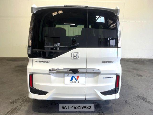 Honda STEP WGN 2019-07 7620423-17