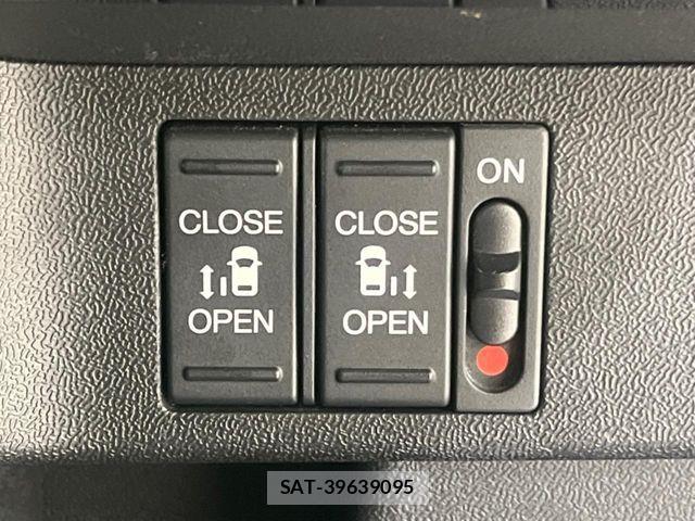 Honda STEP WGN 2017-11 7729302-4