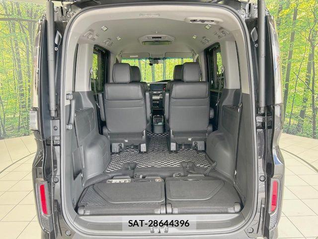 Honda STEP WGN 2018-03 7789512-10