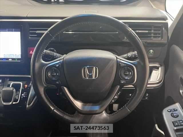 Honda STEP WGN 2017-10 7879712-15