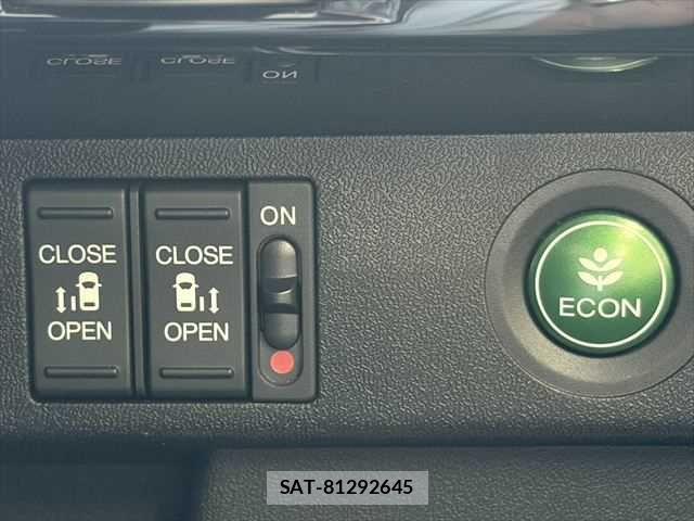 Honda STEP WGN 2019-11 7879709-6