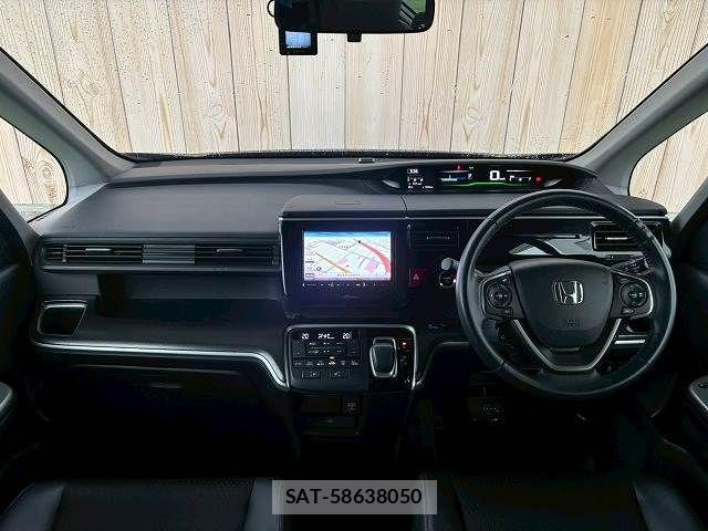 Honda STEP WGN 2017-10 7963927-2
